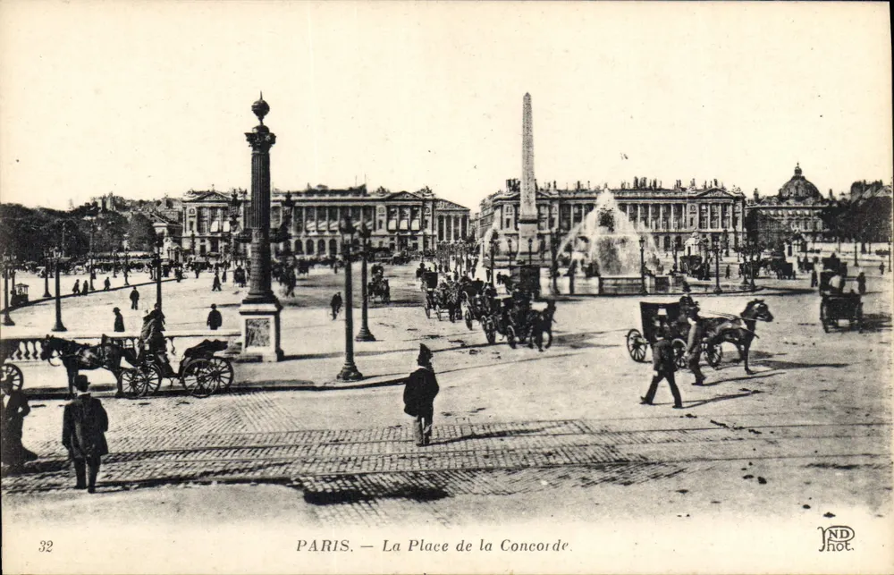 Paris — A Praça da Concórdia — ND Hot, n°32 - Frente