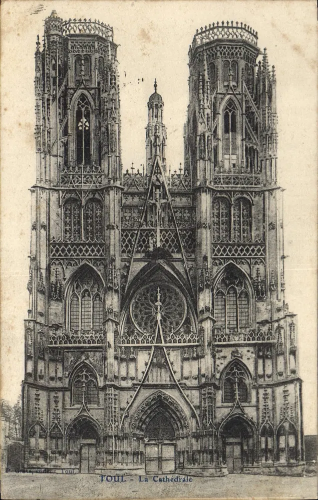 Toul - A Catedral — vista da fachada gótica — P. Grata, editor, Toul - Frente