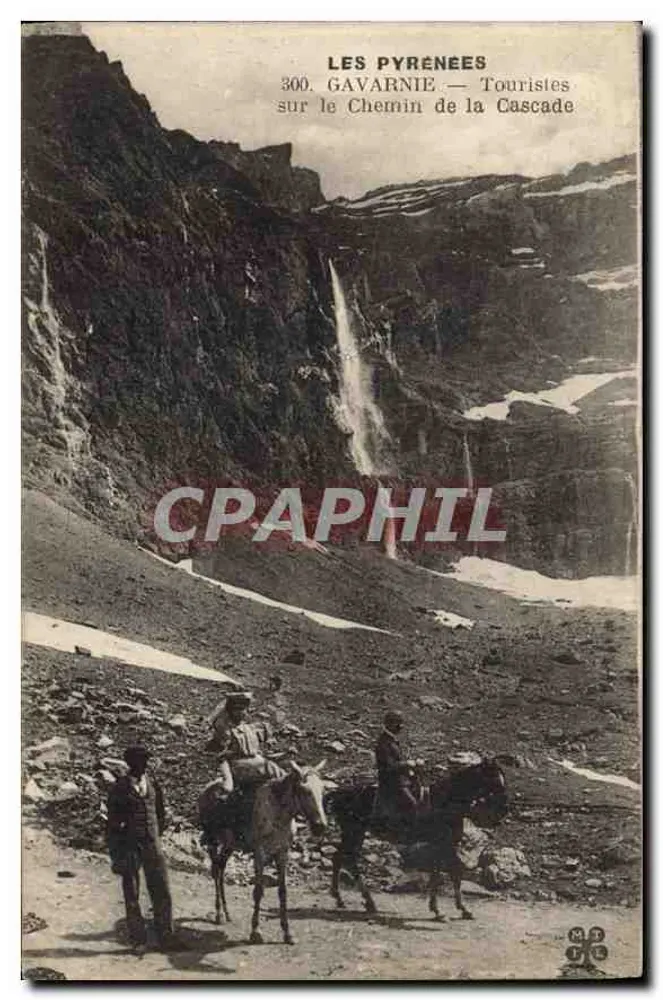 Die Pyrenäen — Gavarnie — Touristen auf dem Weg zur Wasserfallstraße — n°300 - Vorderseite