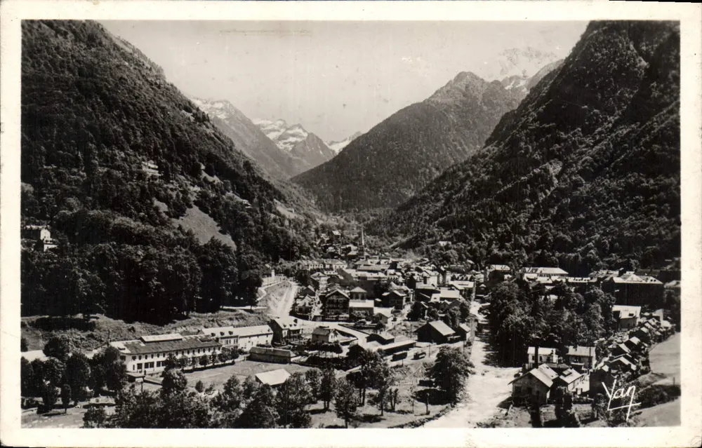 Gauterets — Allgemeiner Blick vom Manetton Vert — Photo Edition Quinault - Lourdes n°104 - Vorderseite