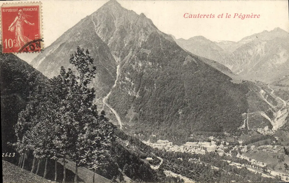 Cauterets e o Pégnère — vista panorâmica — editor desconhecido, n° 2623 - Frente