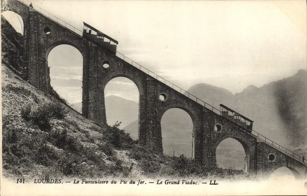 Lourdes — Der Seilbahn des Pic du Jer — Der Große Viadukt — LL. — N° 141 - Vorderseite