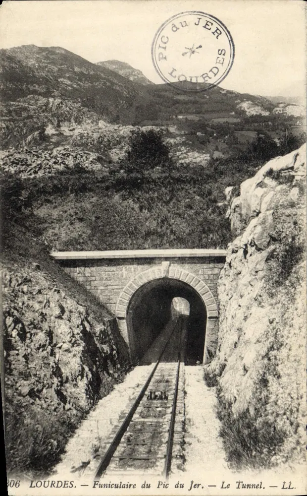Lourdes — Funicular do Pic du Jer — O Tunel — LL. n° 306 - Frente