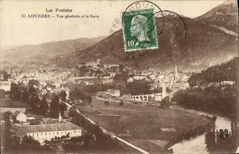 Lourdes — Allgemeiner Blick und der Gave — Unbekannter Verlag, n° 67 - Vorderseite