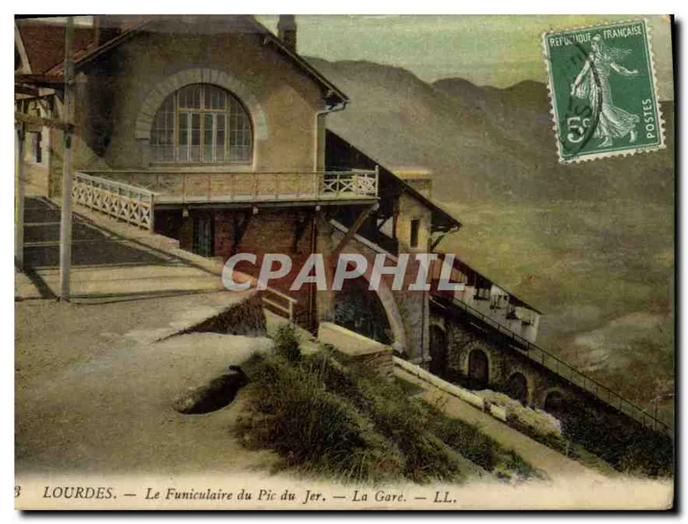 Lourdes — O Funicular do Pic du Jer — A Estação — LL. - Frente