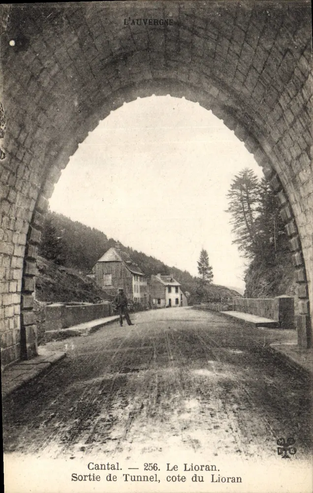Tunnelausfahrt, Lioran-Hang — Cantal — Auvergne — n°256 - Vorderseite