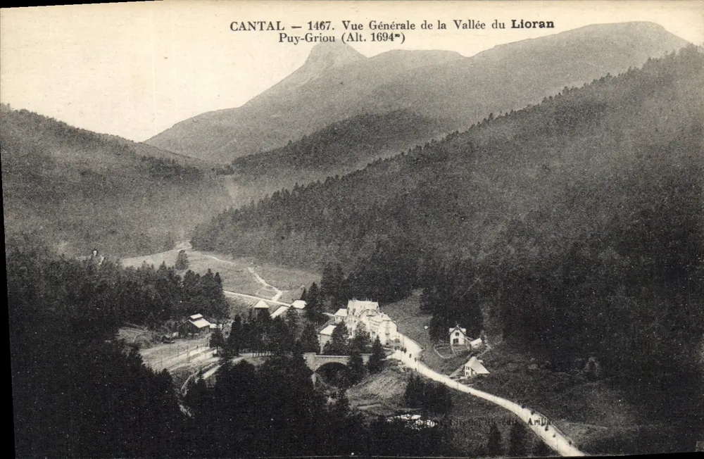 Cantal — Allgemeiner Blick auf die Lioran-Tal — Puy-Griou (Höhe 1694*) - Vorderseite