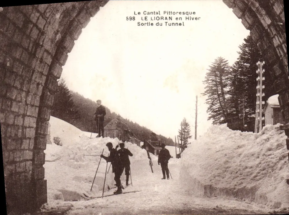 Der Cantal Pittoresk — Ausfahrt aus dem Tunnel — Éditions Maltroux-Aurillac - Vorderseite
