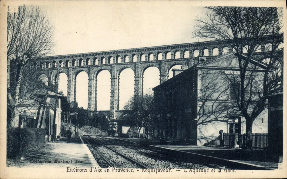 Umgebung von Aix-en-Provence - Roquefavour - Das Aquädukt und die Station - Vorderseite