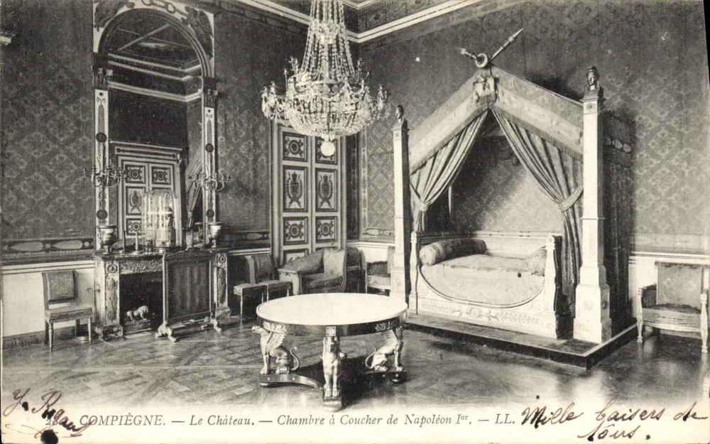 Compiègne — Il Castello. — Camera da Letto di Napoleone I — LL. Mlle Gaisers de Tont. - Recto