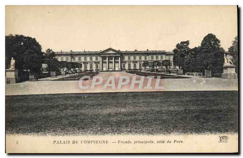 Paleis van Compiègne — Hoofdfacade, kant van het Park - Voorkant
