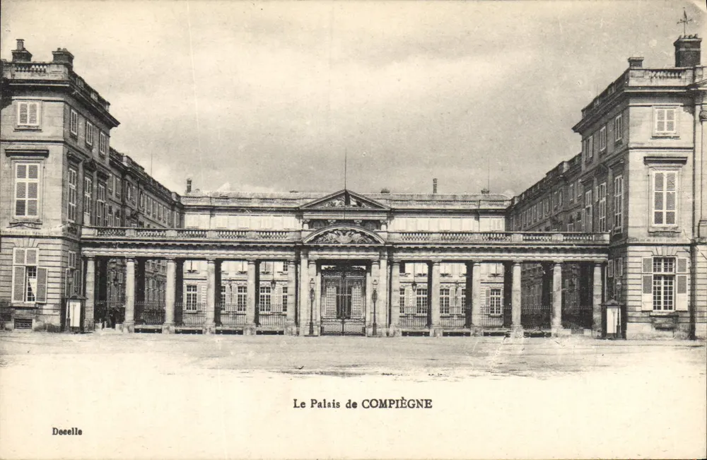 O Palácio de COMPIÈGNE — vista do edifício principal — editor Decelle - Frente