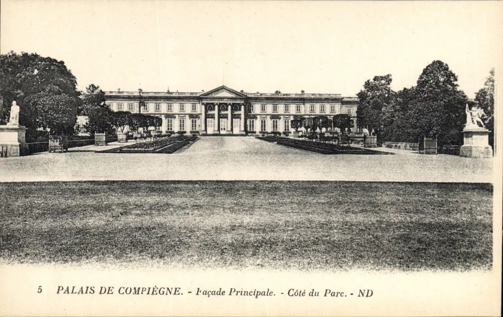 Palácio de Compiègne — Facha Principal — Lado do Parque — ND - Frente