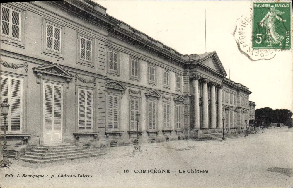 Compiègne — O Castelo — Edit. J. Bourgogne c p. Château-Thierry - Frente