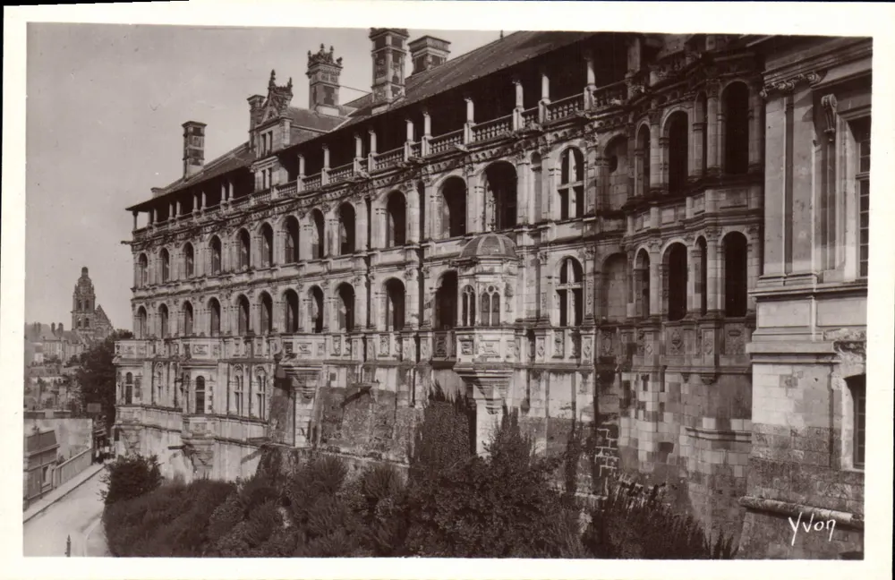 Castelo de Blois — Fachada de Francisco I — Edição de Arte YVON - Frente