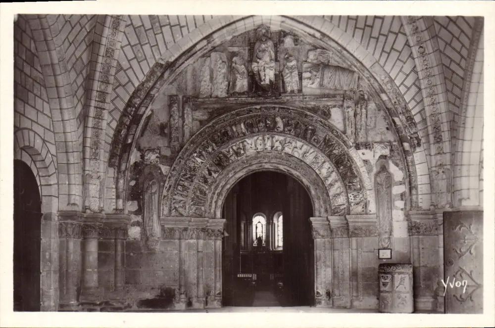 Château de Loches — Tor der Collegiatekirche — Art YVON Edition, Paris - Vorderseite