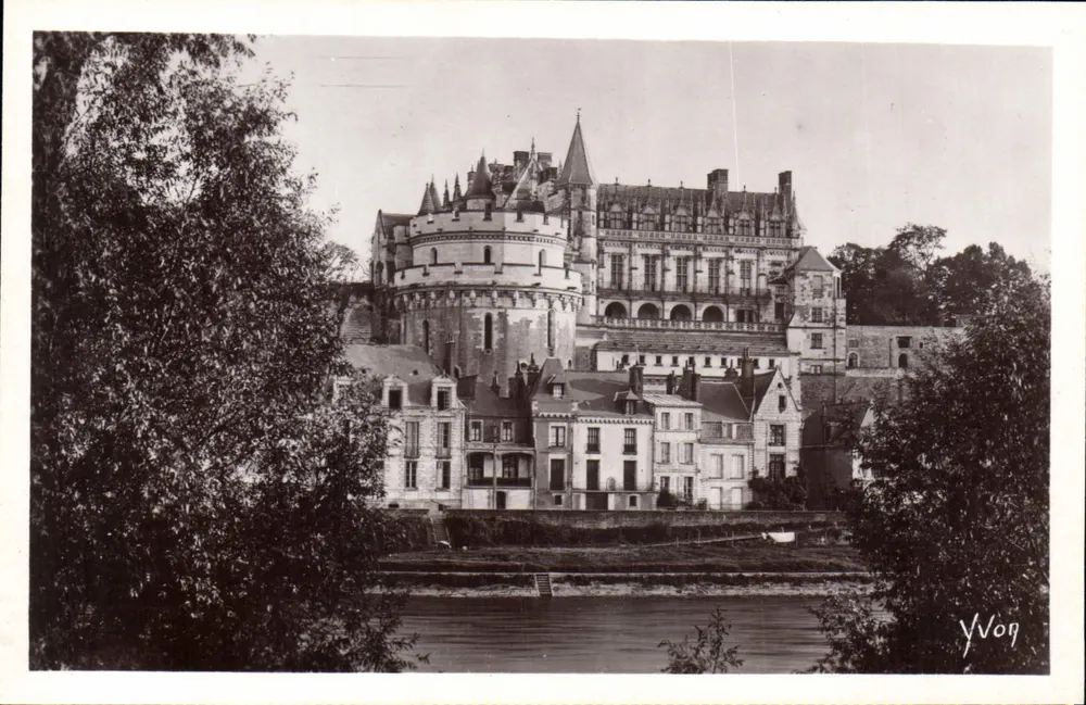 Schloss Amboise — von den Ufern der Loire aus gesehen — Kunstausgabe YVAN-France - Vorderseite