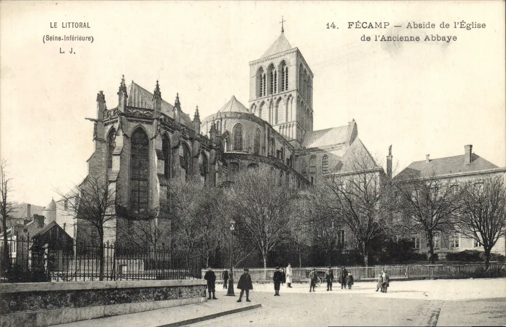 Fécamp — Abside da Igreja da Antiga Abadia — L. J. - Frente