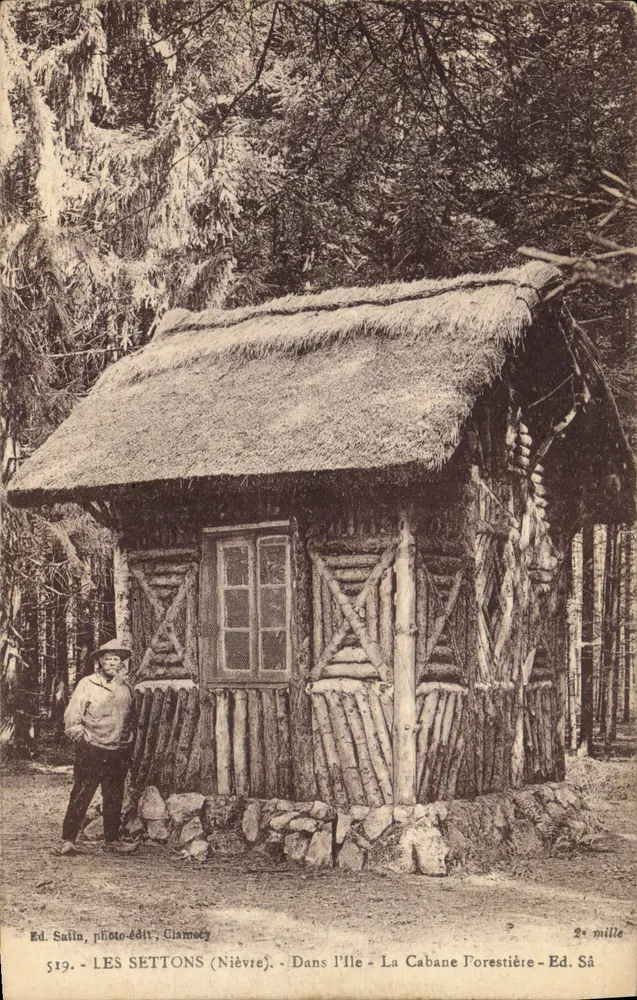 Les Settons (Nièvre) — Na Ilha — A Cabana Florestal — Ed. Sulin, foto-edição Clamecy, n° 519 - Frente