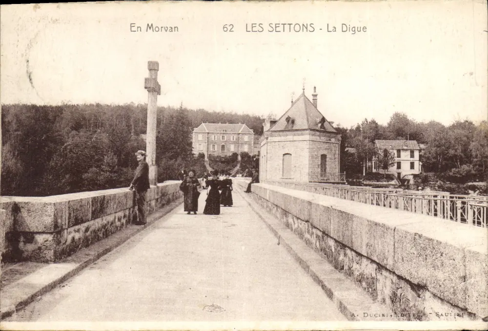 Les Settons - A Digue — Em Morvan — A. Duciri, editor, Sauvigny - Frente