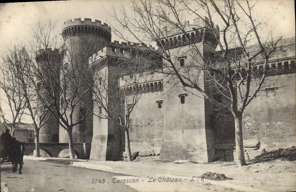 Tarascon — Le Château — L. R. n° 2745 - Frente