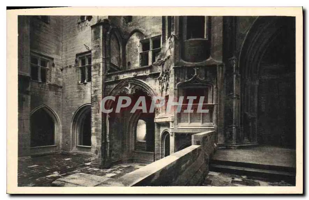 Schloss Tarascon — Die Cour — Detail — Nr. 4708, Verlag N.T.V. Commercial, Paris - Vorderseite
