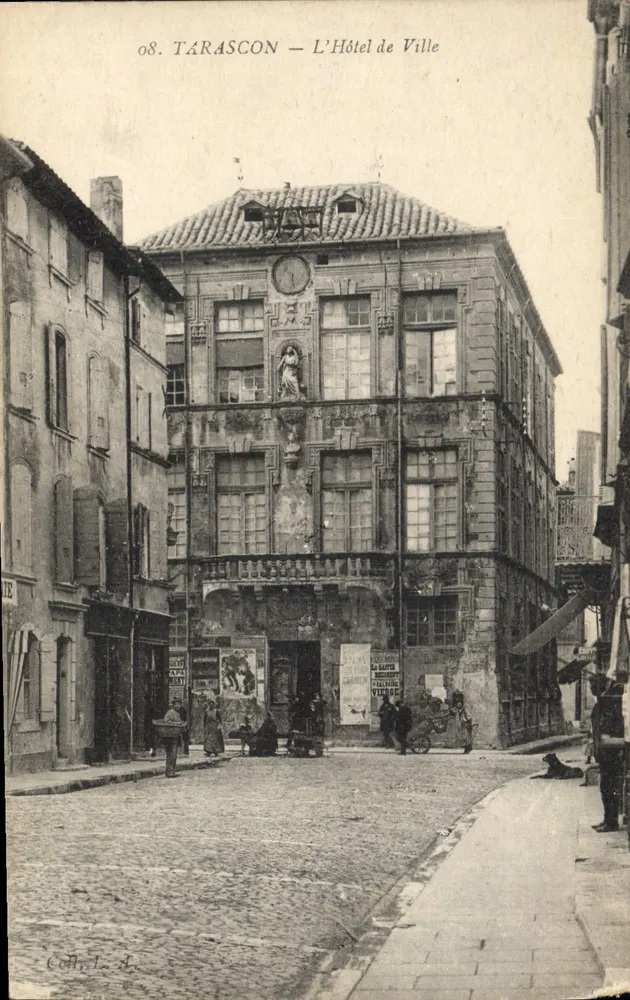 Tarascon — O Hôtel de Ville — Cott. L. A. - Frente
