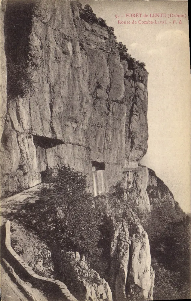 Floresta de Lente (Drôme) — Estrada de Combe-Laval — P. L. n°9 - Frente