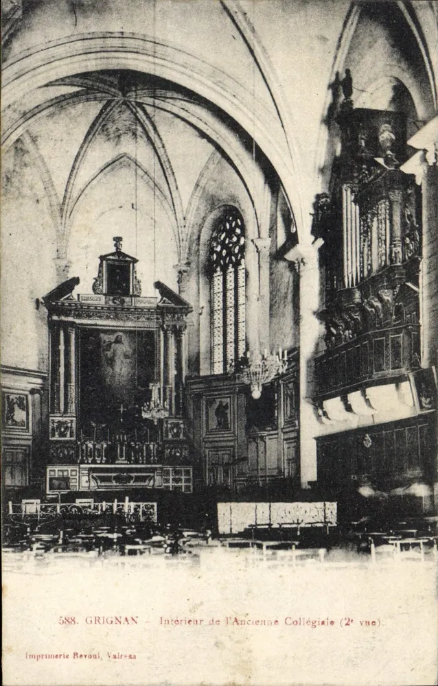 Grignan — Binnenkant van de Oude Collegiata (2e uitzicht) — Drukkerij Rerouil, Valreas - Voorkant