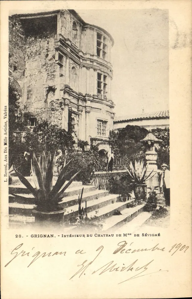 Grignan - Innenansicht des Schlosses der Madame de Sévigné — L. Revond, Aux Dix Mille Articles, Valréas, n°28 - Vorderseite