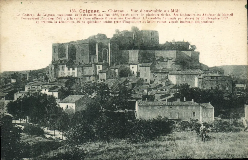 Grignan — Castelo — Vista geral para o sul — Éditions Artistic - Frente