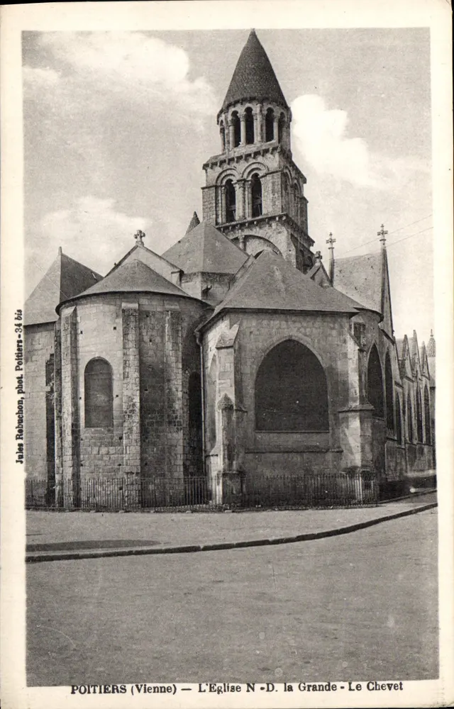 Poitiers (Vienne) — Die Kirche Notre-Dame la Grande — Der Chor — Jules Robeuchon, phot. Poitiers - 34 bis - Vorderseite