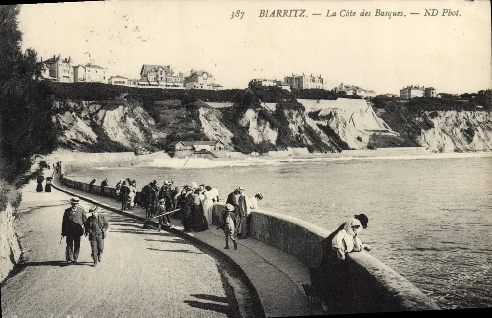 Biarritz — A Costa dos Bascos — ND Pbot. n°387 - Frente