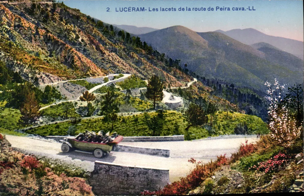 Lucéram — Die Kurven der Straße von Peira Cava — LL - Vorderseite