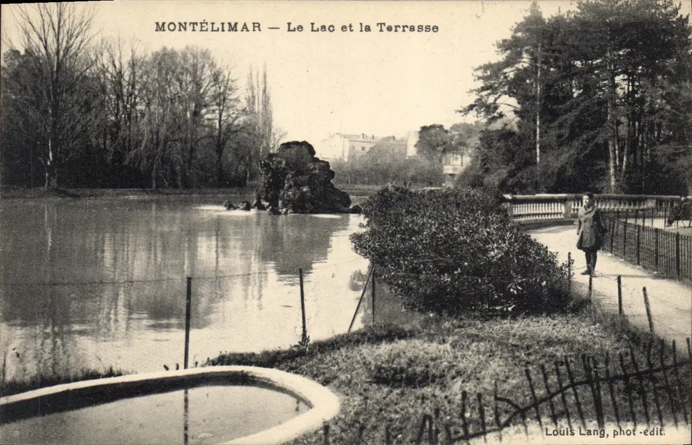 Montélimar — O Lago e a Terrasse — Louis Lang, fot.-edit. - Frente