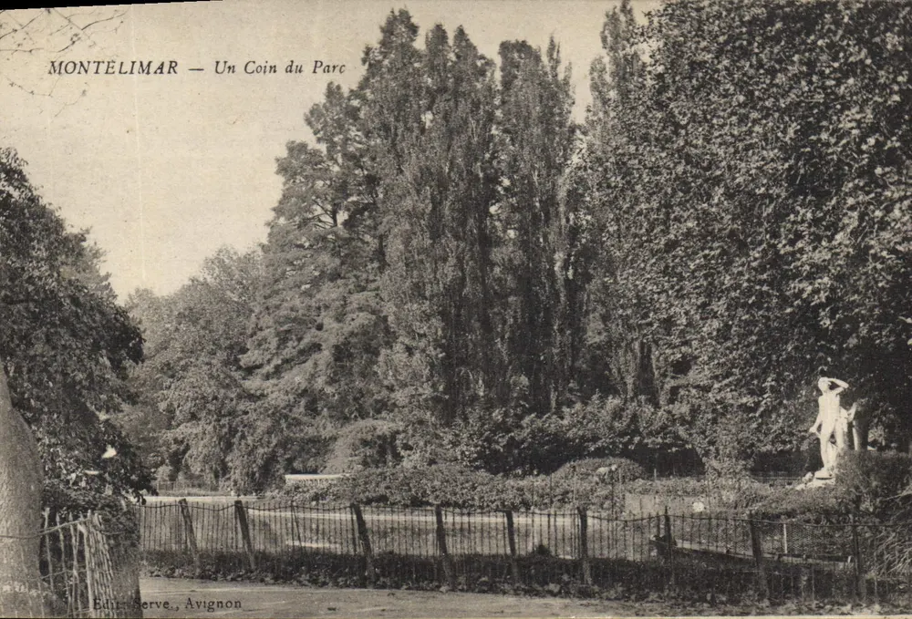 Montélimar — Um Canto do Parque — Edição Serve, Avignon - Frente