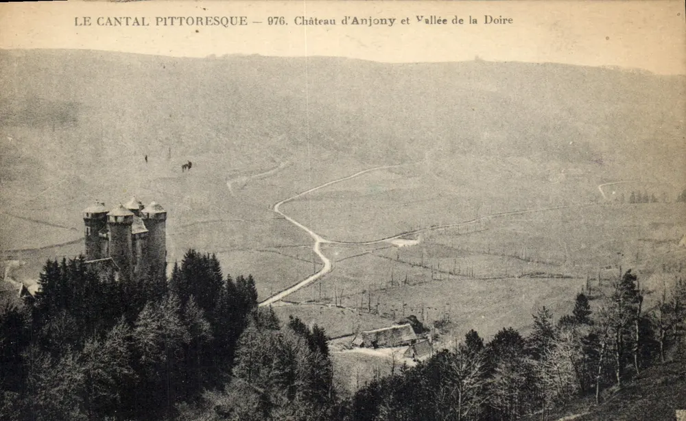 Schloss Anjony und Tal der Doire — Das pittoreske Cantal — 976 - Vorderseite