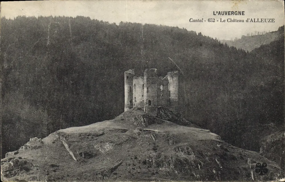 Schloss Alleuze — Cantal - 652 — Auvergne - Vorderseite
