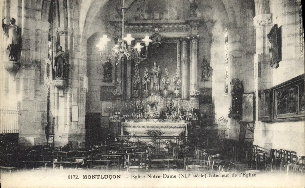 Montluçon — Kirche Notre-Dame (12. Jahrhundert) — Innenansicht der Kirche — G. Chaumont, Montluçon - Vorderseite