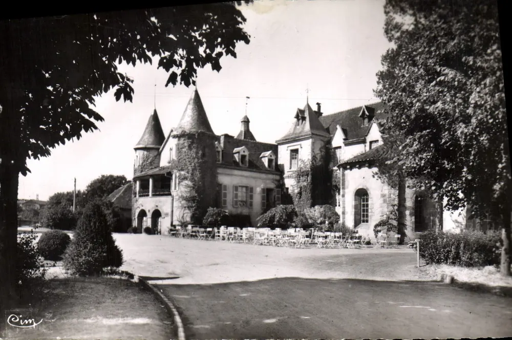 Montluçon (Allier) — Kasteel van Saint-Jean — Fotografie 'CIM' - Voorkant