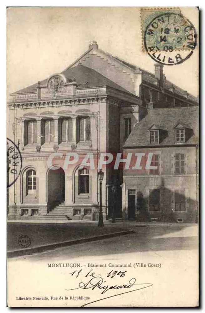 Montluçon - Edifício Comunal (Ville Gozet) — Livraria Nova, Rua da República - Frente