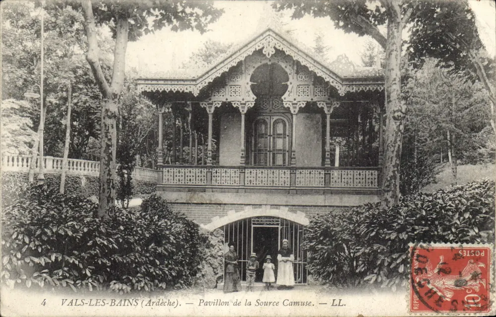 Valls-les-Bains (Ardèche) — Pavilhão da Fonte Camuse — LL. - Frente