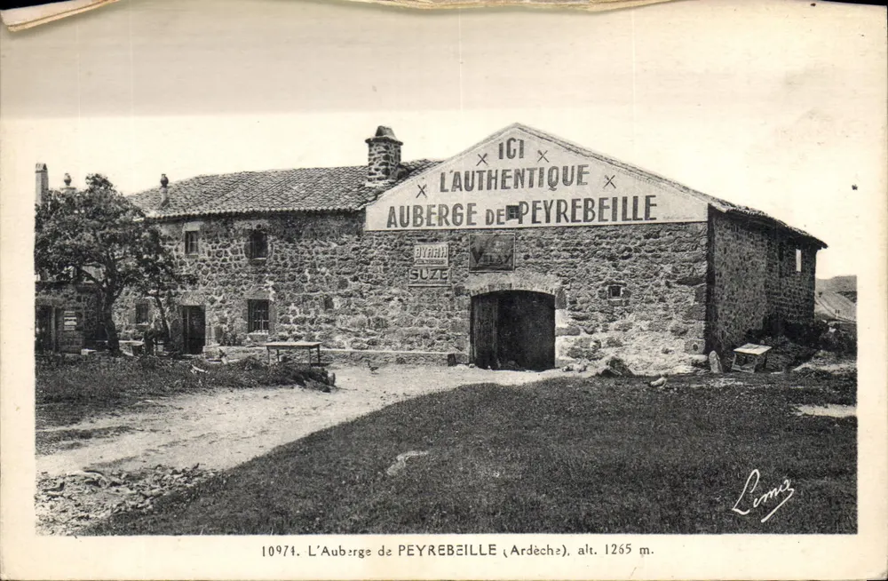 L'Auberge de Peyrebeille — Ardèche, alt. 1265 m — Léon Margerit, n° 10974 - Voorkant