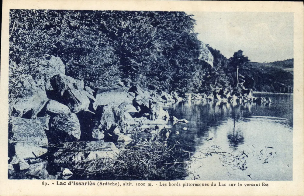 See Issarlès (Ardèche) — Die malerischen Ufer des Sees auf der östlichen Seite — Künstlerische Ausgaben Hama-Collarès - Vorderseite