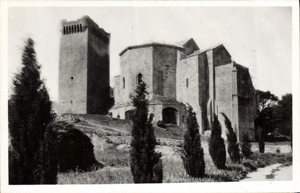 Abadia de Montmajour — Arles — Edições MAR, 4 Bd de Cimiez, Nice - Frente
