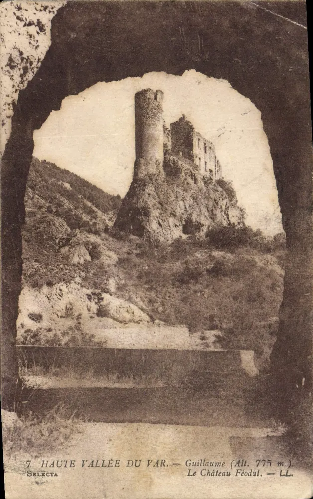 Guillaume — Das feudale Schloss (Höhe 775 m) — Hochtal des Var — Sélècta - Vorderseite