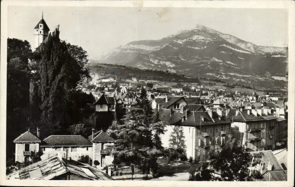 Chambery (Savoie) — Allgemeiner Blick und der Nivolet (1546 m.) — Les Éditions d'Art Martel - Vorderseite