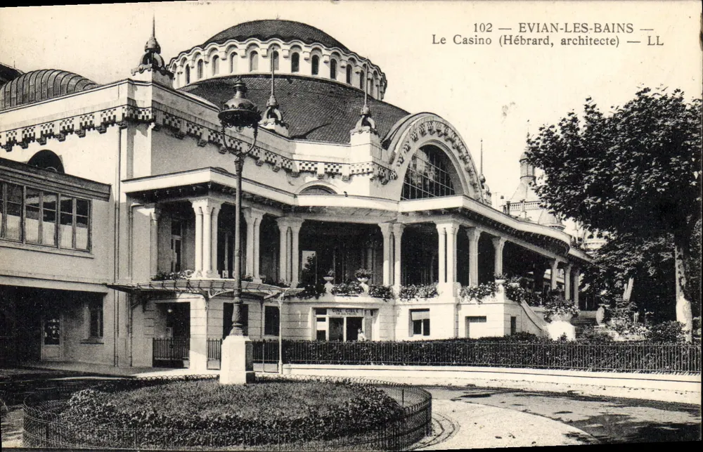 Evian-les-Bains — O Casino — Hébrard, arquiteto — LL - Frente