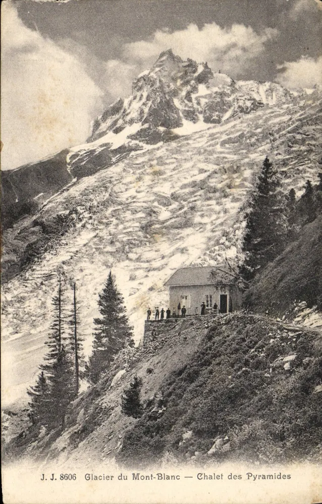 Glaciar do Mont-Blanc — Chalet das Pirâmides — J.J. 8606 - Frente