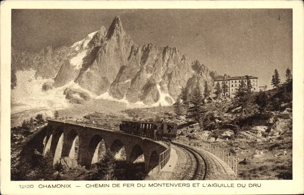 Chamonix — Eisenbahn Montenvers und der Aiguille du Dru - Vorderseite